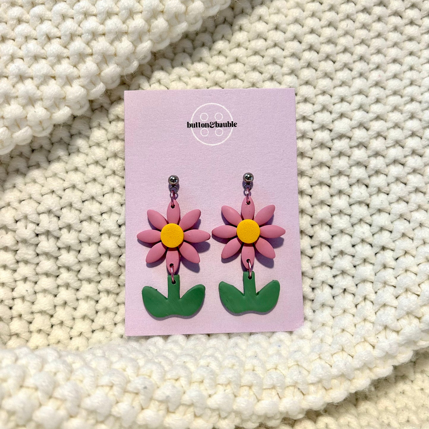 Dramatic Daisy Dangles